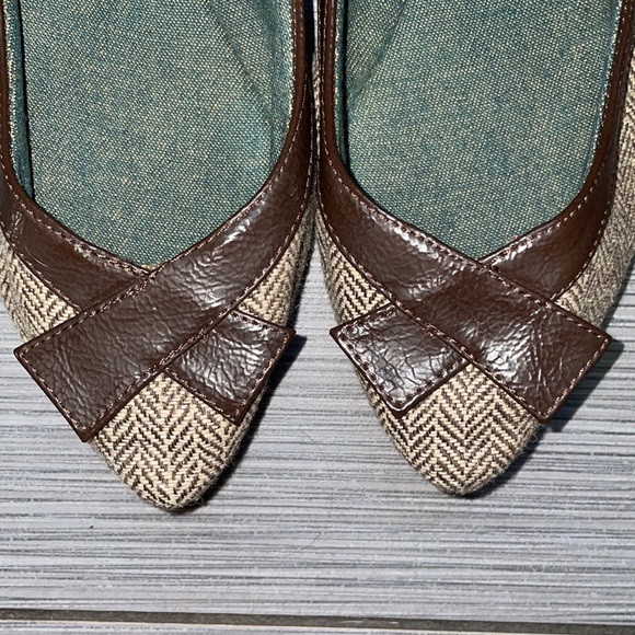 Worn once American Eagle Outfitters flats! - Picture 5 of 8